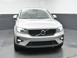 Used 2023 Volvo XC40 B5 Plus image 2