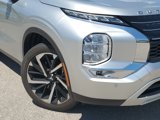 Used 2023 Mitsubishi Outlander SE Black Edition image 2
