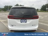 New 2025 Chrysler Pacifica Premium image 4