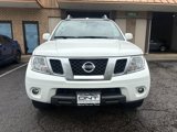 Used 2018 Nissan Frontier PRO-4X image 2