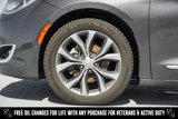 Used 2017 Chrysler Pacifica Limited image 3