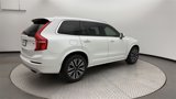 Used 2021 Volvo XC90 T6 Momentum image 2