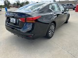Used 2023 Nissan Altima 2.5 SV image 4