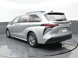 Used 2021 Toyota Sienna LE image 3