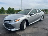 Used 2018 Toyota Camry SE image 4