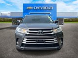 Used 2017 Toyota Highlander XLE image 2