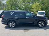 Used 2023 Hyundai Palisade Limited w/ Cargo Package image 2