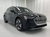 Used 2022 Audi e-tron Premium Plus w/ Premium Plus Package image 2
