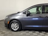 Used 2022 Chrysler Voyager LX image 2