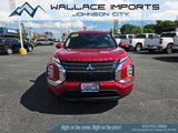 Used 2023 Mitsubishi Outlander ES image 2