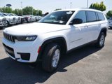 Used 2025 Jeep Grand Cherokee L Laredo image 3