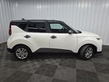 Used 2021 Kia Soul LX image 2