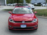 Used 2019 Volkswagen Golf SE image 2