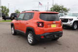 Used 2018 Jeep Renegade Latitude w/ Cold Weather Group image 4