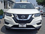Used 2017 Nissan Rogue S image 2
