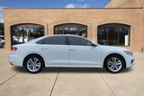 Used 2020 Volkswagen Passat 2.0T SE image 2