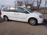 Used 2015 Chrysler Town & Country Touring-L w/ Driver Convenience Group image 3