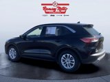 Used 2021 Ford Escape SE image 3