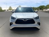 Used 2020 Toyota Highlander XLE image 2
