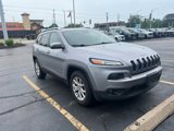 Used 2018 Jeep Cherokee Latitude w/ Cold Weather Group image 2