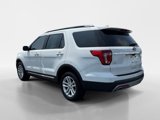 Used 2017 Ford Explorer XLT image 4
