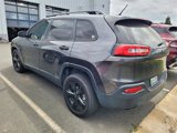 Used 2016 Jeep Cherokee Sport image 4