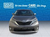 Used 2017 Toyota Sienna L image 3