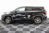 Used 2017 Toyota Highlander XLE image 4
