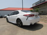 Used 2018 Toyota Camry SE image 3