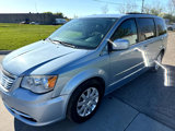 Used 2016 Chrysler Town & Country Touring image 4