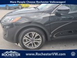 Used 2022 Ford Escape SEL image 2