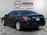 Used 2015 Nissan Altima 2.5 SV w/ Convenience Package image 3
