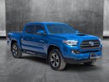 Used 2017 Toyota Tacoma TRD Sport image 3