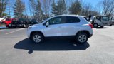 Certified 2022 Chevrolet Trax LT w/ LT Convenience Package image 5