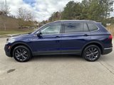 Used 2022 Volkswagen Tiguan SE image 2