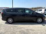 Used 2022 Chrysler Voyager LX image 6
