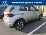 Used 2022 Hyundai Venue SEL image 5