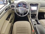 Used 2019 Ford Fusion SE image 2