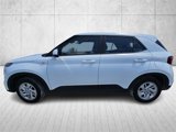 Used 2021 Hyundai Venue SE image 3
