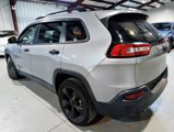 Used 2016 Jeep Cherokee Sport w/ Cold Weather Group image 4