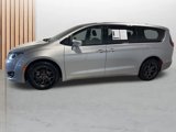Used 2019 Chrysler Pacifica Touring Plus w/ S Appearance Package image 3