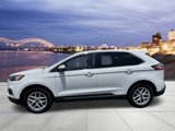 Used 2023 Ford Edge SEL image 2