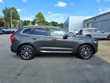 Used 2022 Volvo XC60 B5 Inscription w/ Advanced Package image 2
