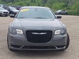 Used 2019 Chrysler 300 Touring w/ Sport Appearance Package image 4