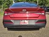 Used 2024 Hyundai Elantra SE image 3