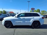 Used 2017 Jeep Grand Cherokee Altitude image 4