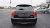 Used 2017 MINI Cooper 4-Door Hardtop image 6