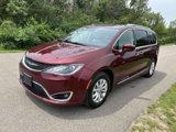 Used 2018 Chrysler Pacifica Touring-L w/ Advanced Safetytec Group image 2