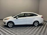 Used 2017 Ford Fiesta SE image 2