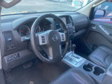 Used 2009 Nissan Pathfinder SE w/ SE Leather Pkg image 6